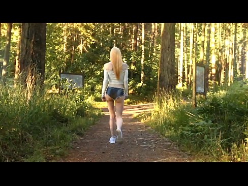 ❤️ Moaie frou beweecht stadich, net neaken video Seks by wy ❌